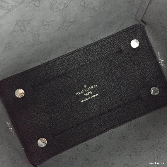WIS LOUIS VUITTON HINA PM 1126